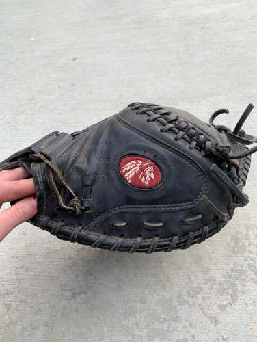 Nokona Softball Catchers Mitt