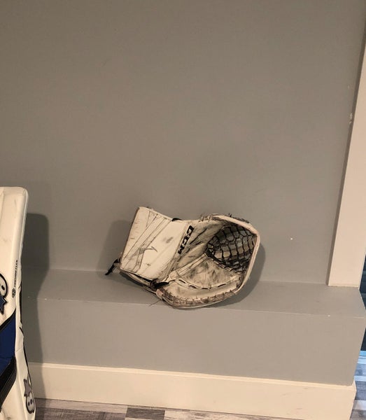 CCM Eflex III Pro Goalie Glove