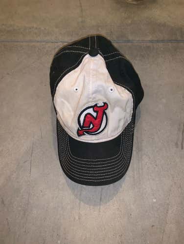 **CCM NEW JERSEY DEVILS ADJUSTABLE HAT**