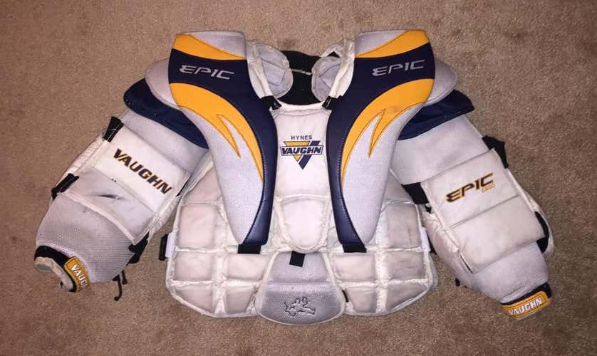 Vaughn Epic 8800 Goalie Chest Arm Protector Senior Large