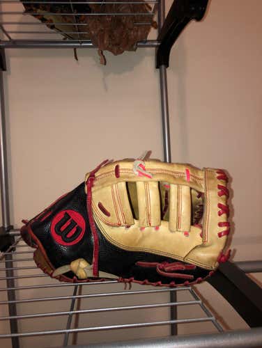 Wilson A2000 First Base Mitt