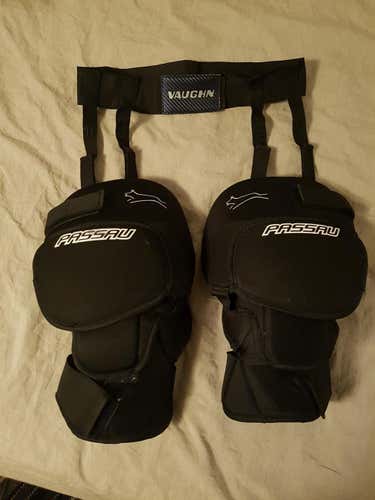 Passau Gen 2 goalie knee pads - size L-XL