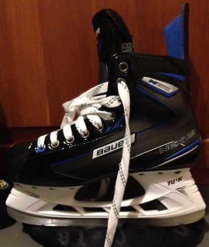 Bauer Nexus N2900 Size 6.5 D