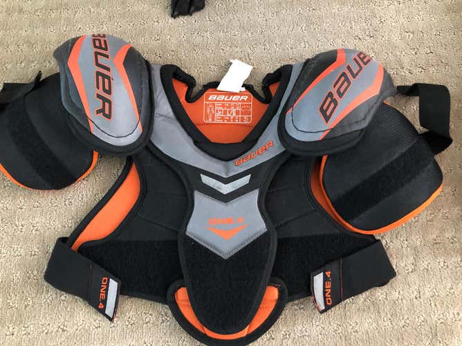 Bauer Shoulder Pads