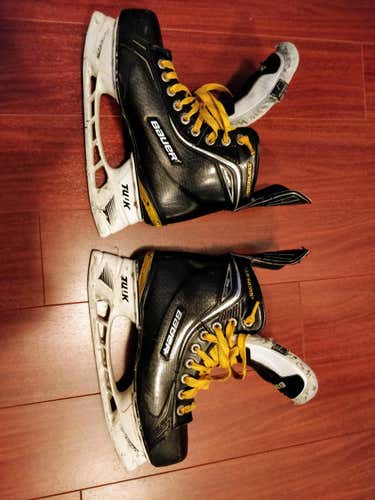 Bauer One100 Skates Senior Size 7
