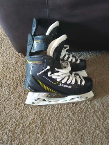 CCM Tacks Skates Senior Size 6.5