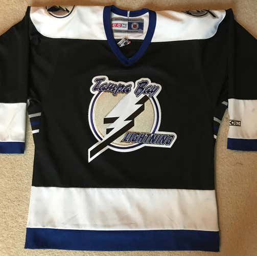 Tampa Bay Lightning CCM Jersey (Size Small)
