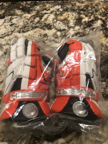 NEW Maverik M4 10” Custom Gloves