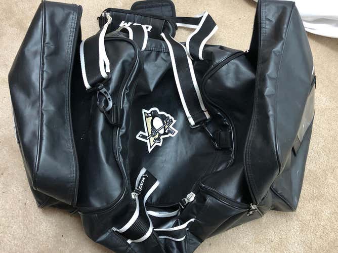 Pittsburgh Penguins Official Team Issues Bag