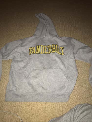 Vanderbilt Sweatshirt Fits Like Men’s Small