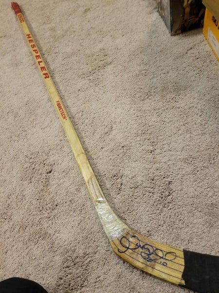 GARY ROBERTS Mid 90's Signed Calgary Flames Game Used Hockey Stick NHL Coa 2