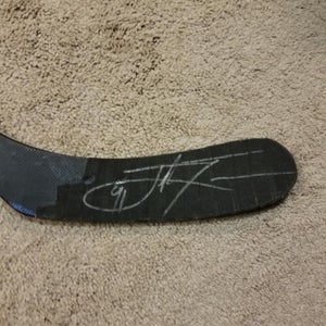JOHN TAVARES 07'08 Signed Pre-Rookie Oshawa Generals Game Used Hockey Stick Coa