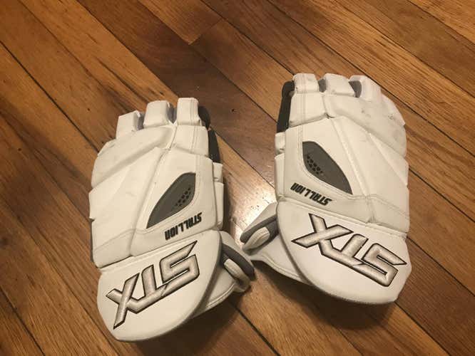 STX Stallion 500 Gloves ln condition -