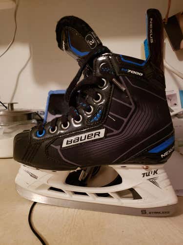 Bauer youth skate
