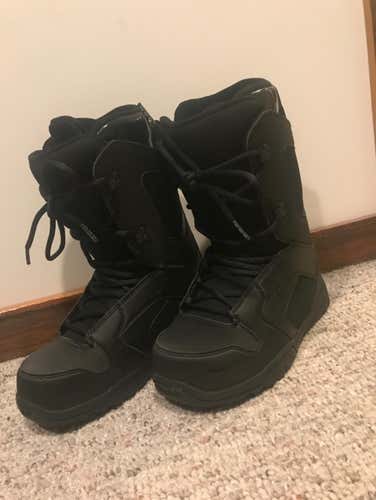 Thirty Two 2015 Exit Boots. Like New