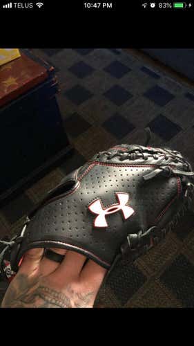 Under Armour Framer Catchers Mitt