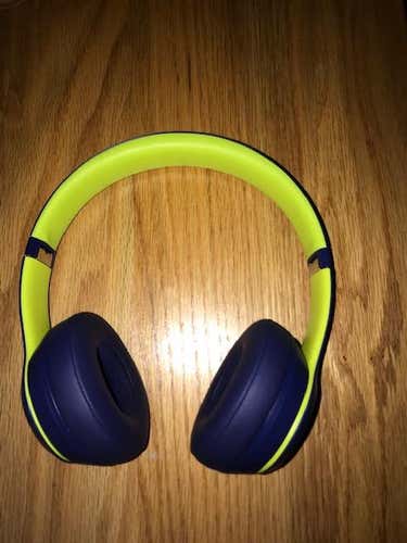Beats Solo3 Wireless - Blue and Lime Green(No Trades)