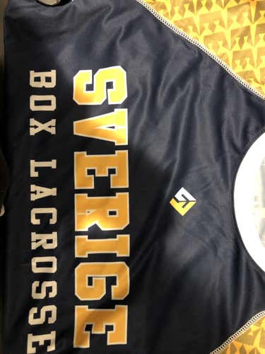 New 2017 Team Sweden Box shooter number 1size Large