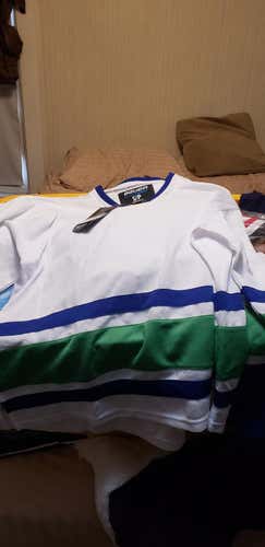 New Bauer  Pro Stock