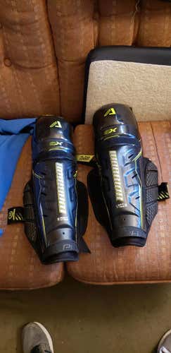 Warrior Alpha QX Shin Pads Senior