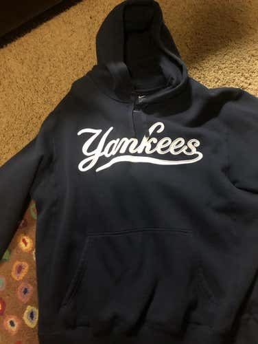 NY Yankee Sweatshirt