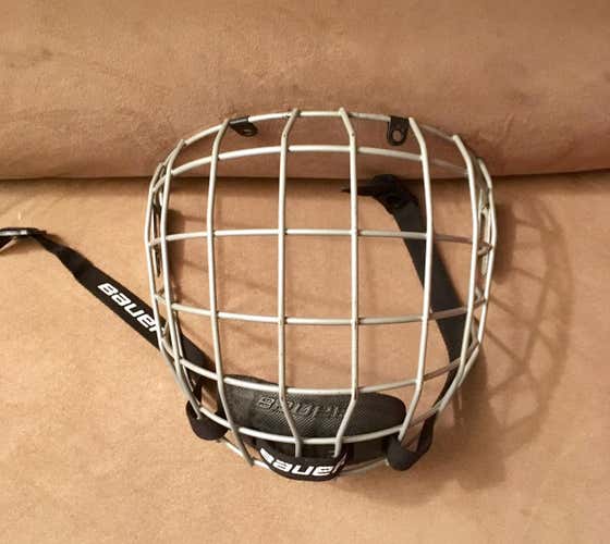 Bauer 2100 True Vision Cage