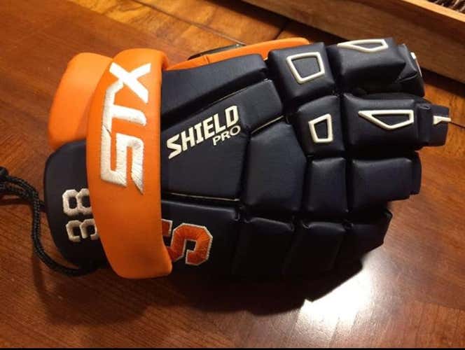 Syracuse STX Shield Pro Goalie Gloves