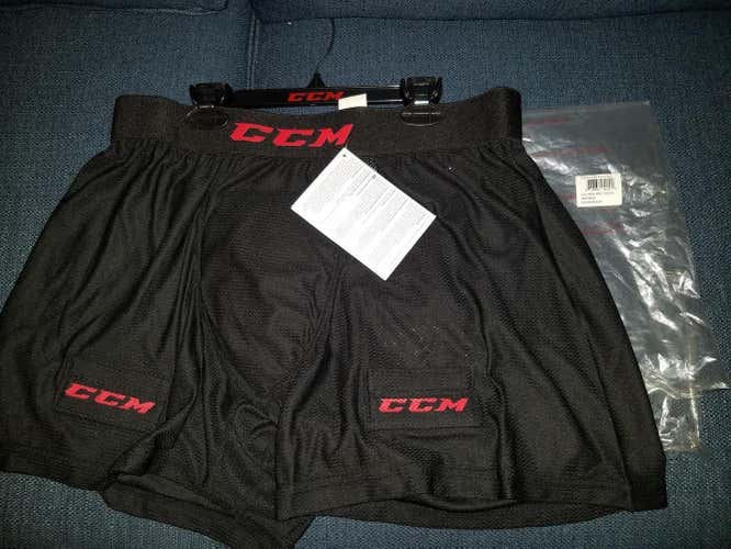 New CCM Womens LARGE jill shorts