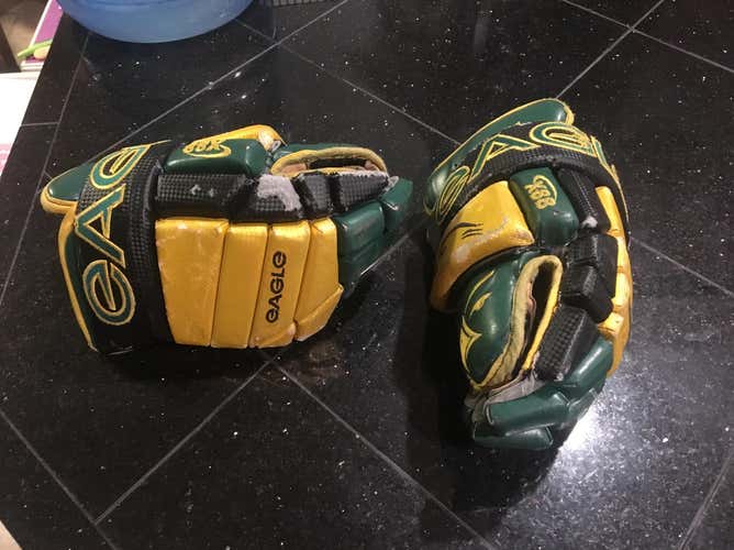 Used Eagle Hockey Gloves