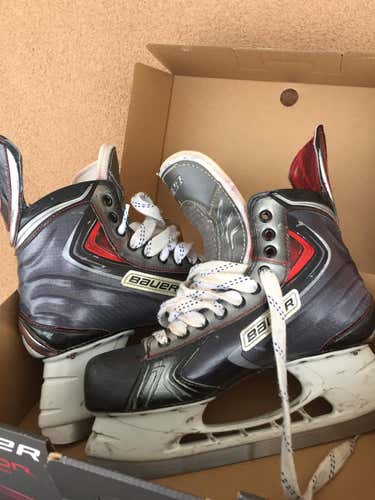 Bauer Vapor APX2 Skates Senior Pro Stock Size 9