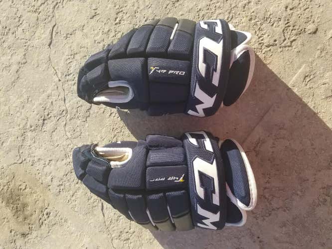 CCM 4 Roll Pro Gloves Senior