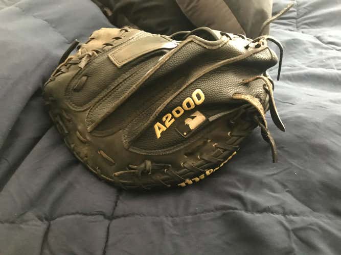 A2000 Catchers Glove