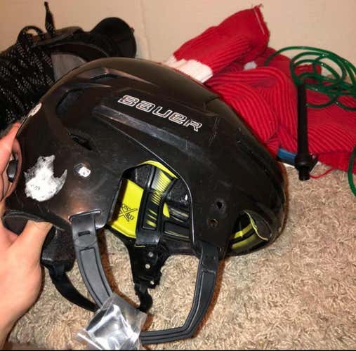 Bauer Re-Akt Size Medium