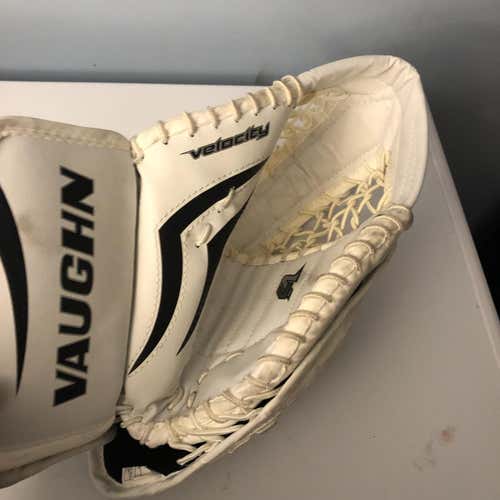 Vaughn Jr. Goalie Glove