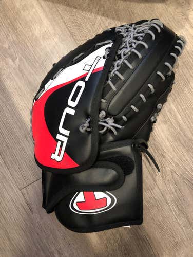 Tour Goalie Glove