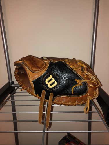 Wilson A2000 Catchers Mitt