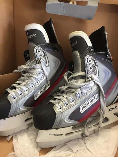 New Bauer Vapor X7.0 Skates Senior Size 9