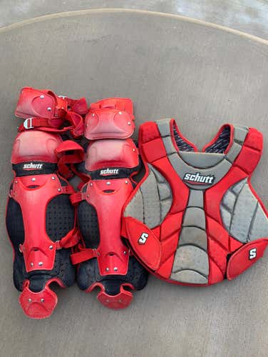 Schutt Scorpion Catchers Softball Gear Set