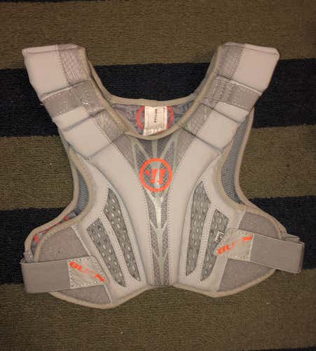 New Warrior Burn Shoulder Pads Medium/Large
