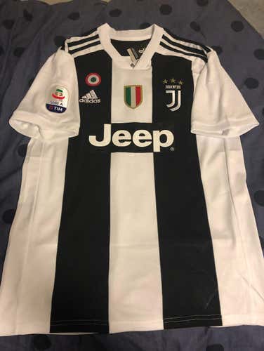 New Ronaldo Juventus Jersey Size Large