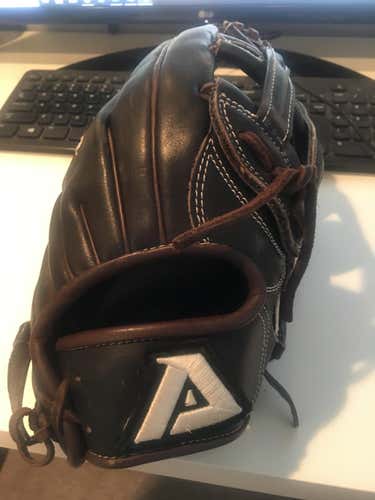 Akadema AJM4 Glove