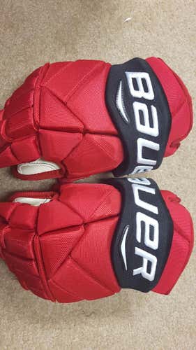New Bauer Vapor 1X Pro Gloves Senior Pro Stock