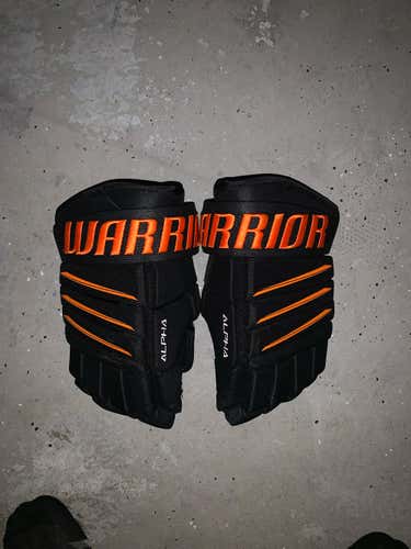 Warrior ALPHA QX4 14” Orange Gloves