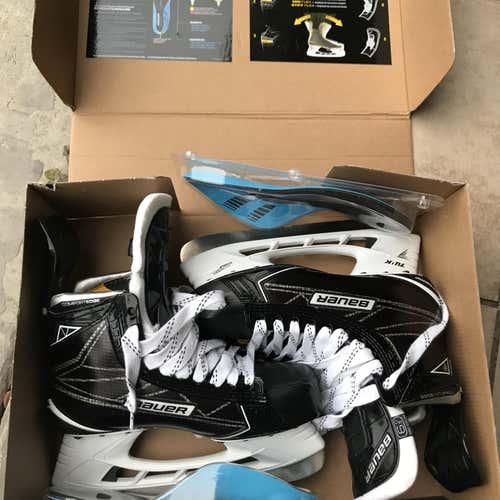 BRAND NEW BAUER 1S SKATES 6.5 D
