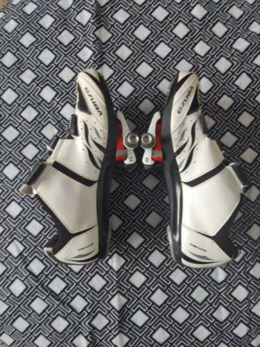 Venzo Road Bike Shoes with Matching Pedals