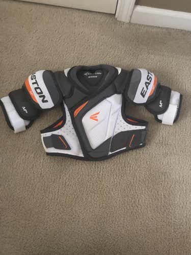 Easton 2016 Mako Shoulder Pads Junior