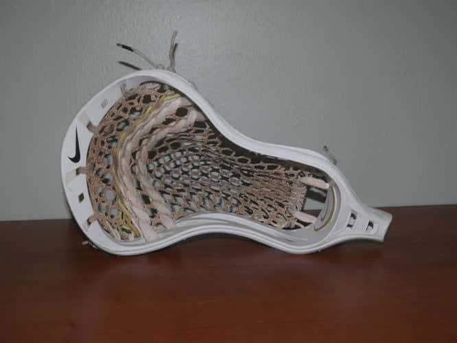 Nike Lakota Head