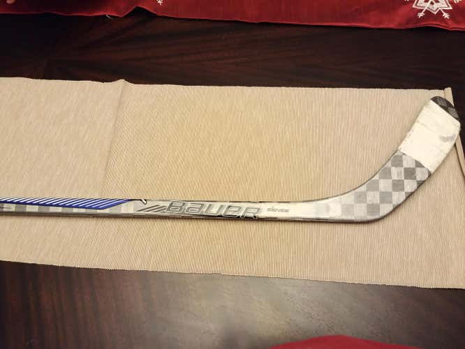 Bauer Vapor 1X Stick Righty Toe Senior Pro Stock