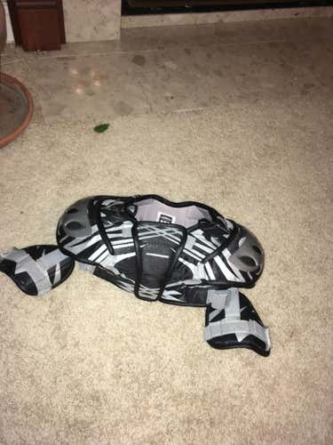 Warrior Adrenaline 7.0 Shoulder Pads YS