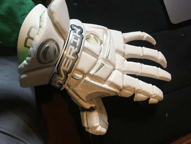 Like New Maverik M3 Gloves